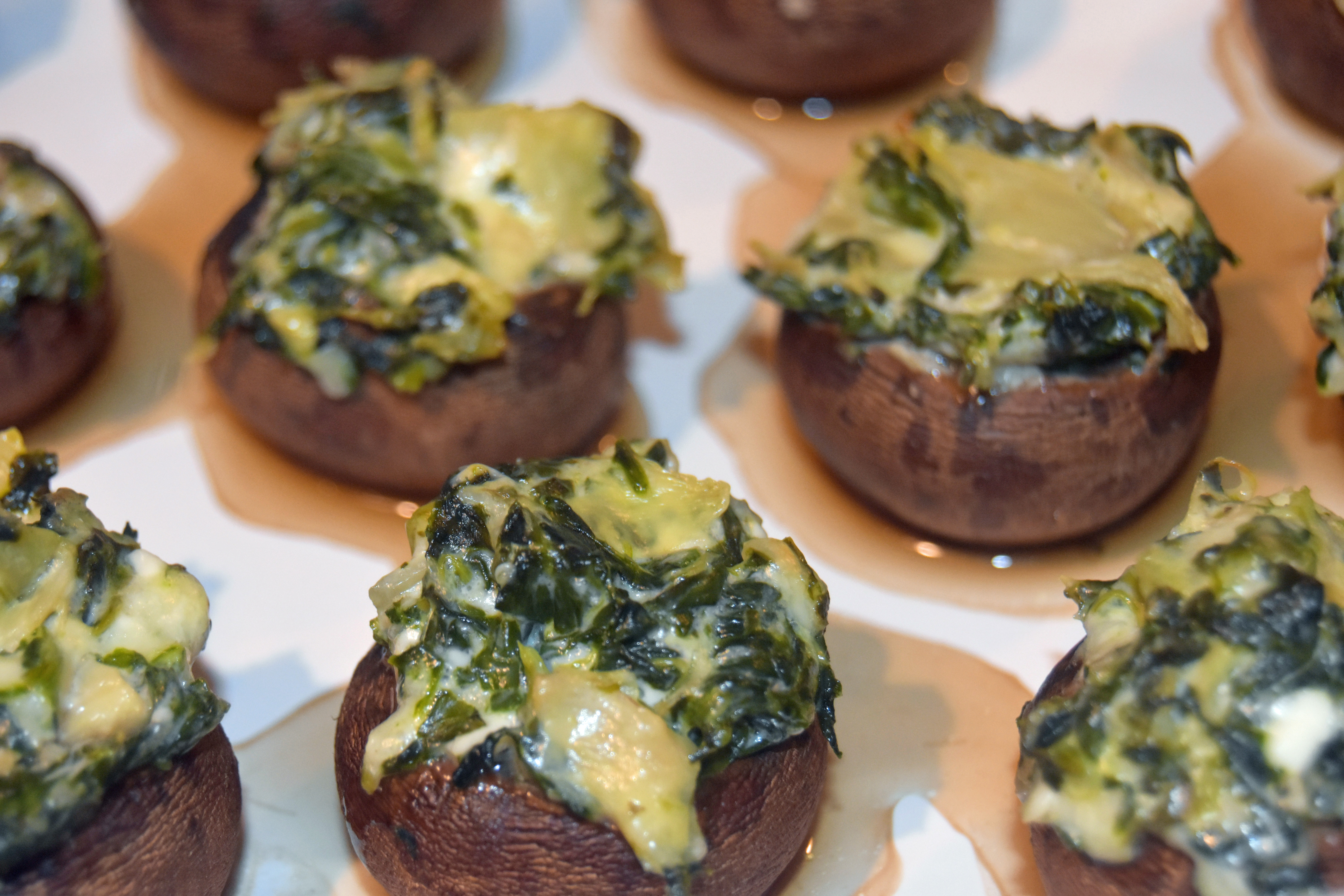 Thanksgiving Appetizer – Spinach & Artichoke Stuffed Mushrooms | Why Go ...